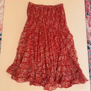 Red Paisley Swirled Flounce-Hemmed Skirt - L